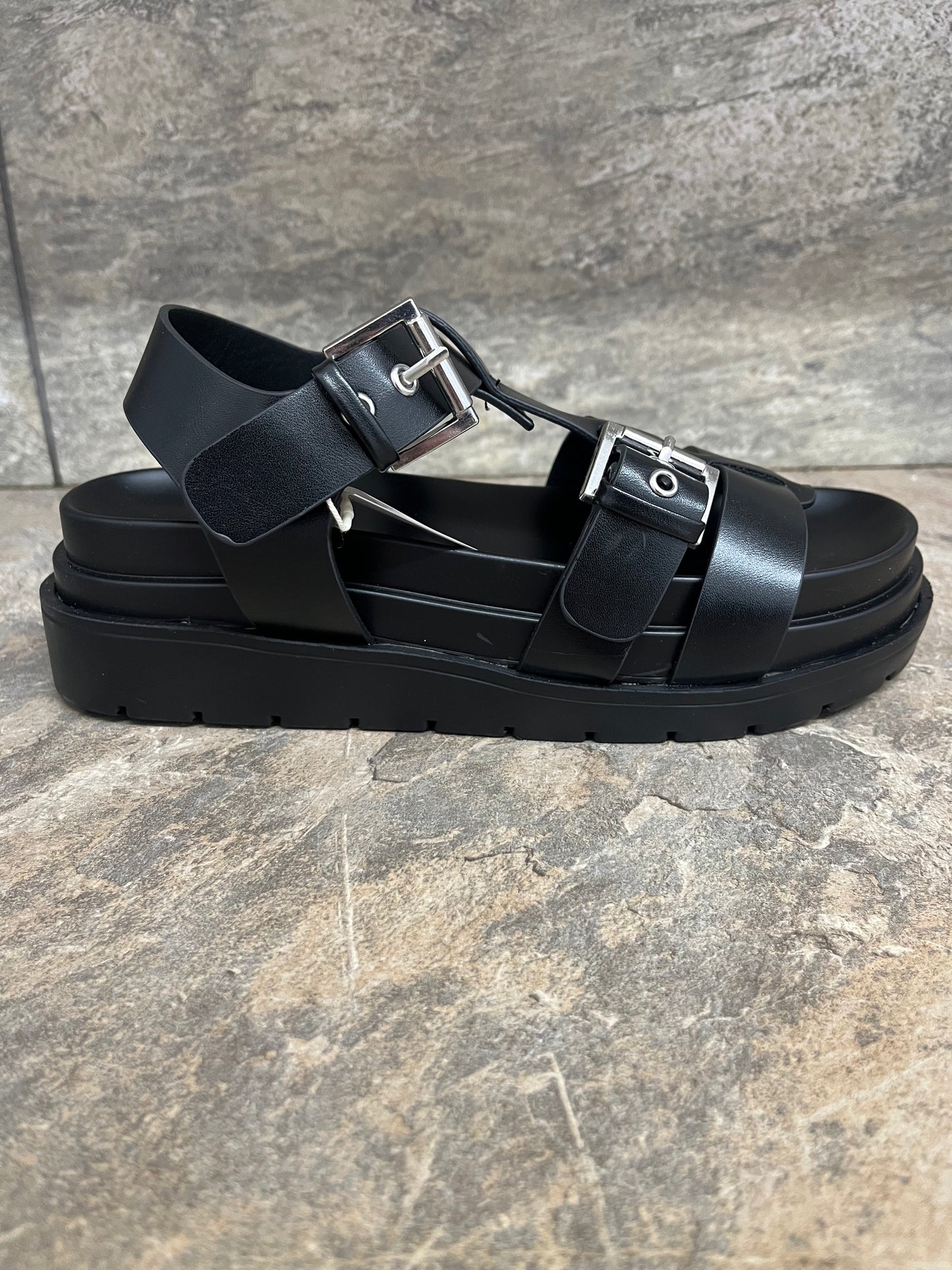 Alesha black gladiator sandals sizes 4-8