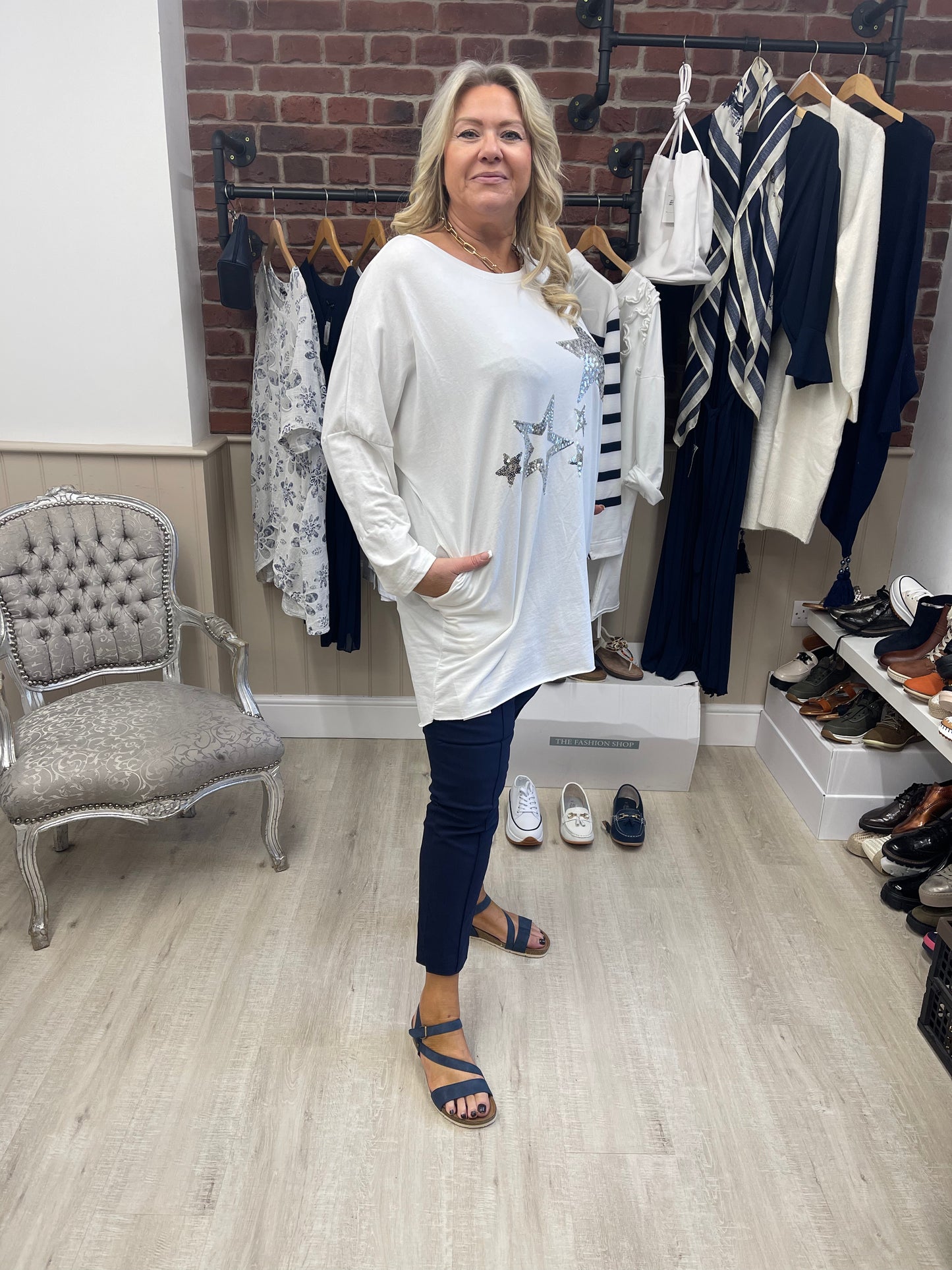 White multi star dipped hem sweatshirt 12-18