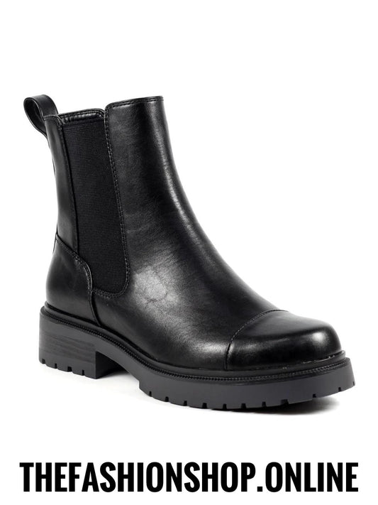 Lunar Culver black ankle boot with zip sizes 4-8