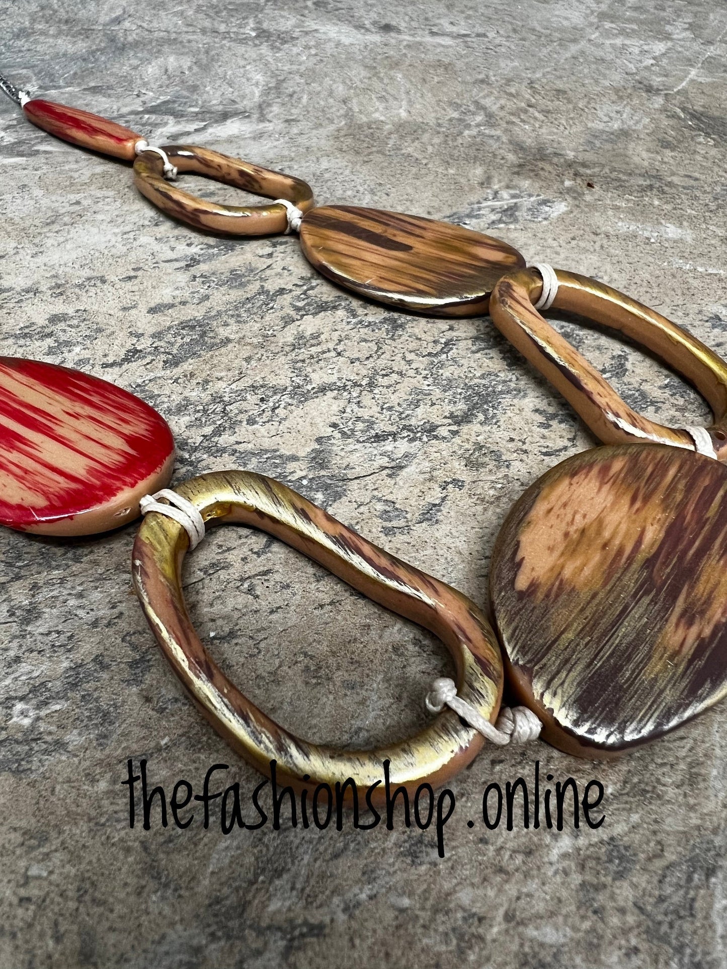 Warm tones brushed links necklace