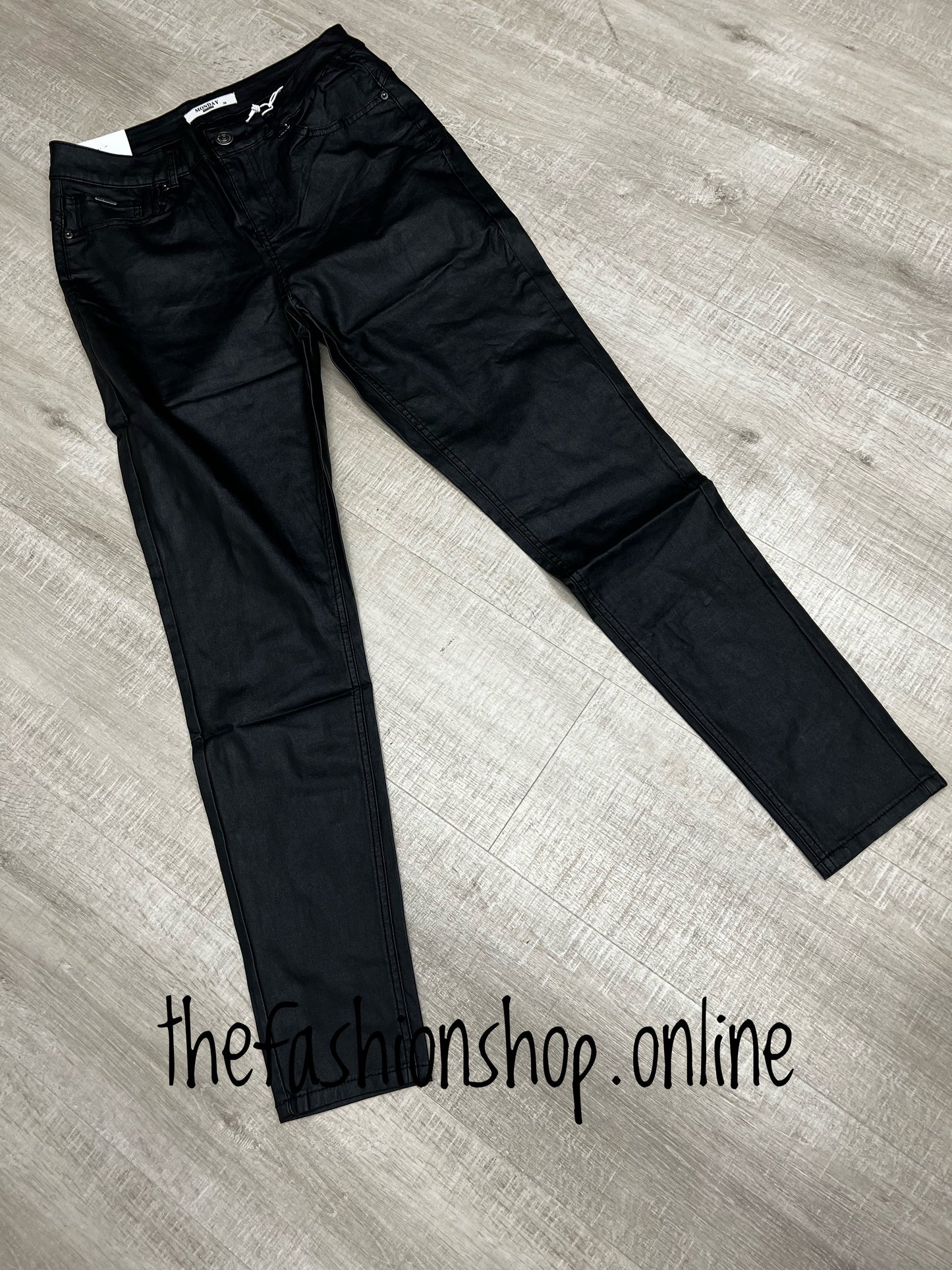 Premium black leather look ladies fit skinny jeans sizes 10-20