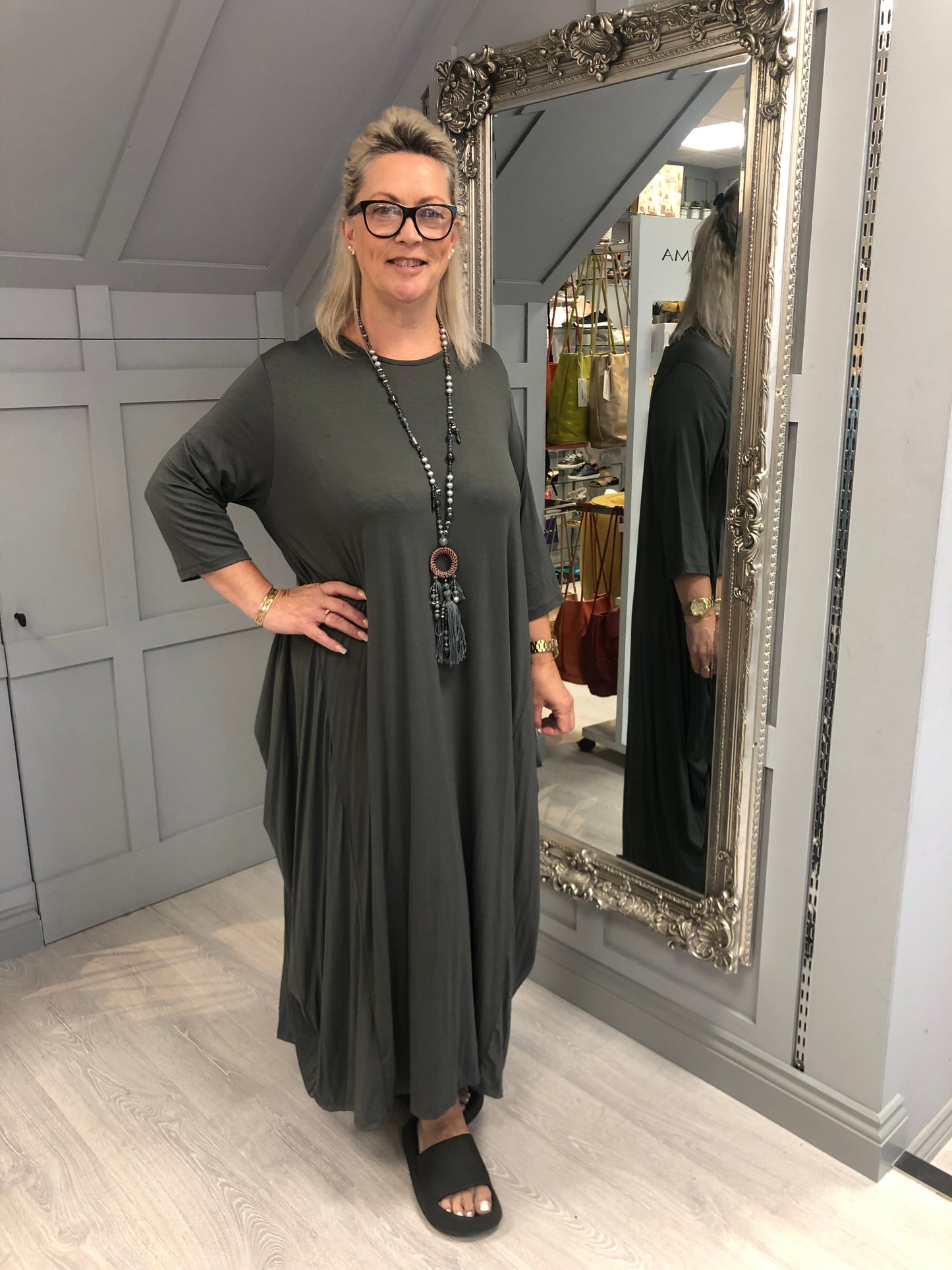 Plus size grey 3/4 sleeve magic dress 20-26