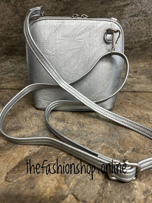 Silver chic bag with long shoulder strap