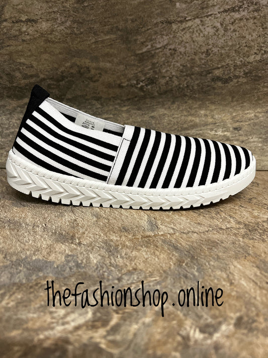 Black and white stripe slip on canvas pump sizes 3-8