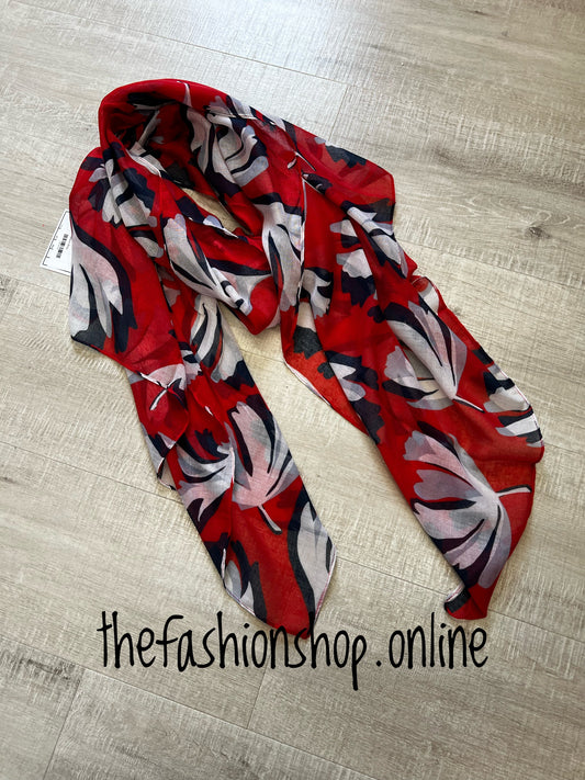 Red white and blue leafy petals scarf