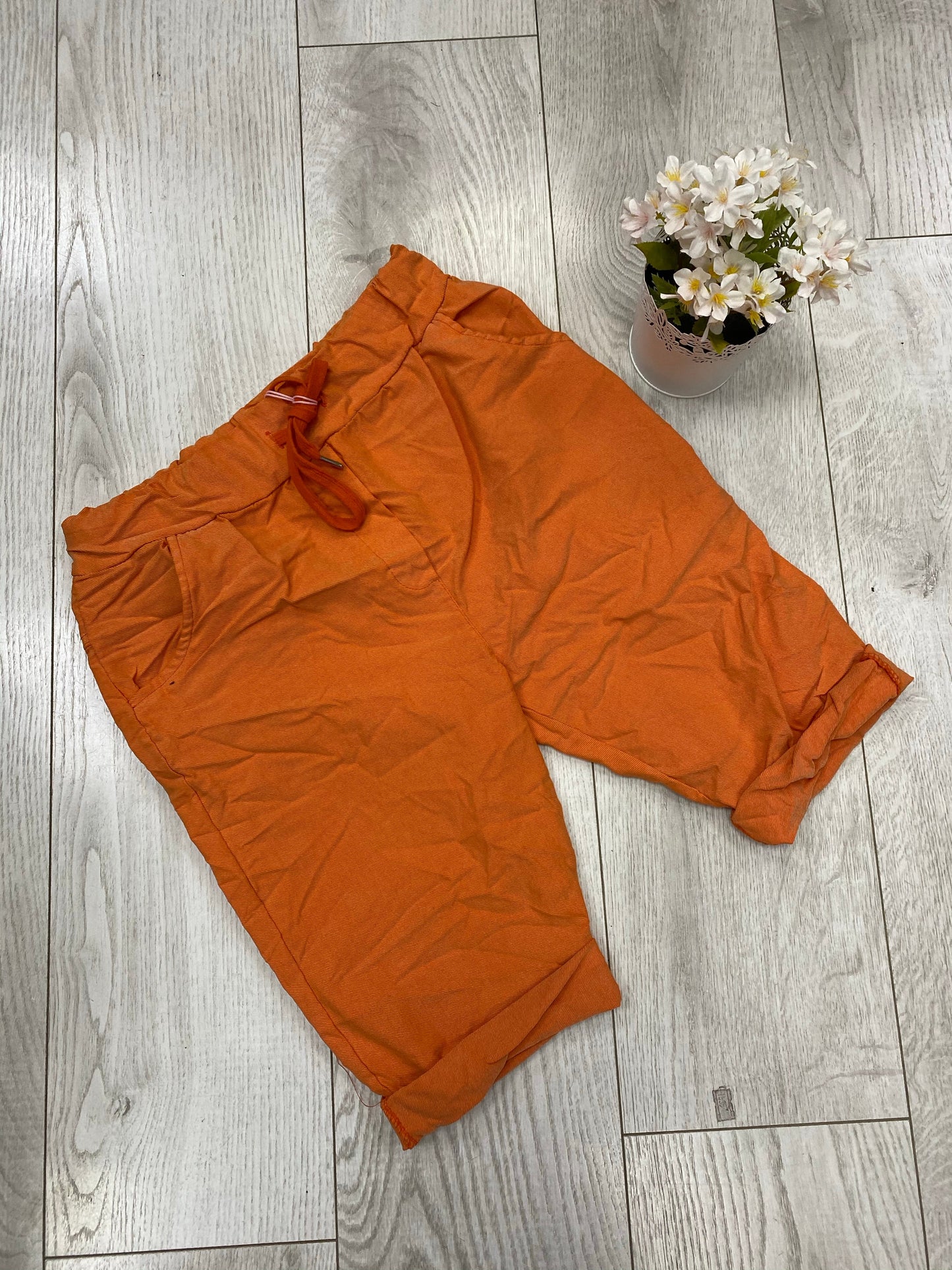 Super stretchy shorts orange 10-14