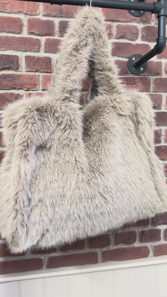 Premium Huddy Faux Fur Tote Bag in Taupe