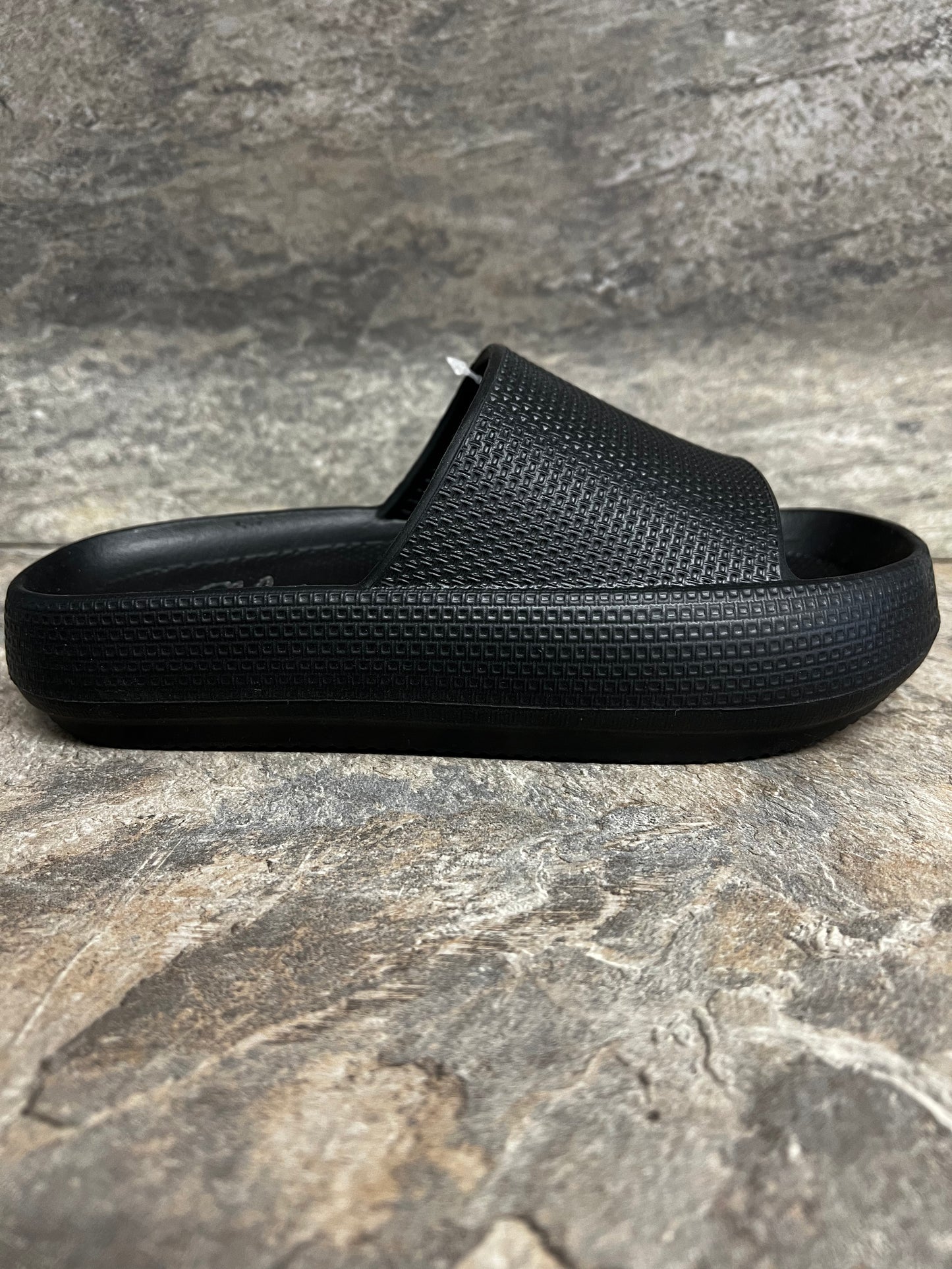 Cloud sliders black 3-8