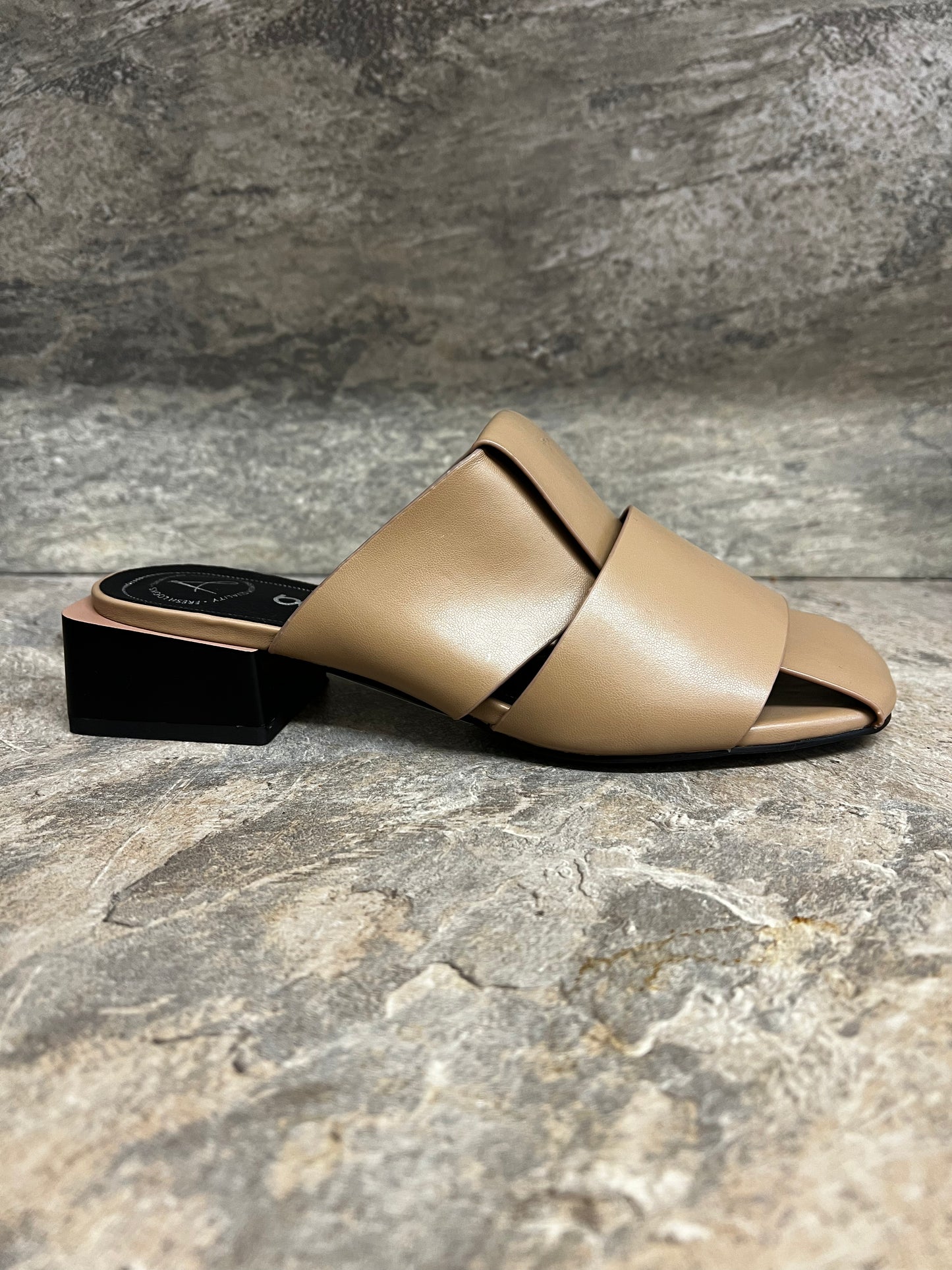 Natural low heel mule with weave straps 3-7