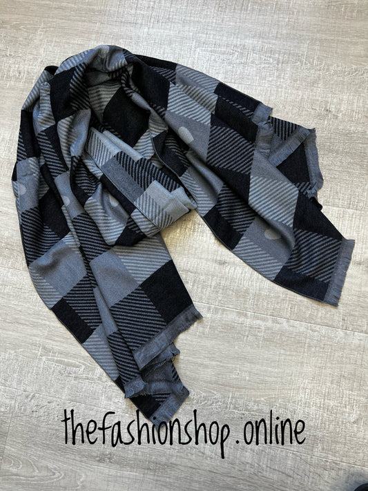 Black and grey heart and grid scarf