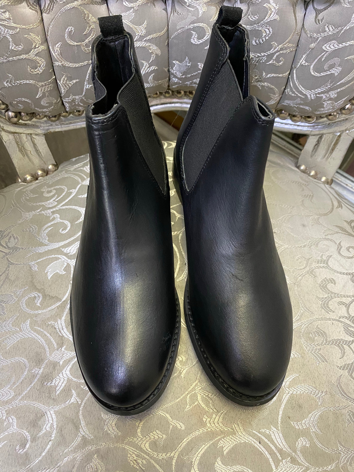 Black leather Chelsea ankle boots