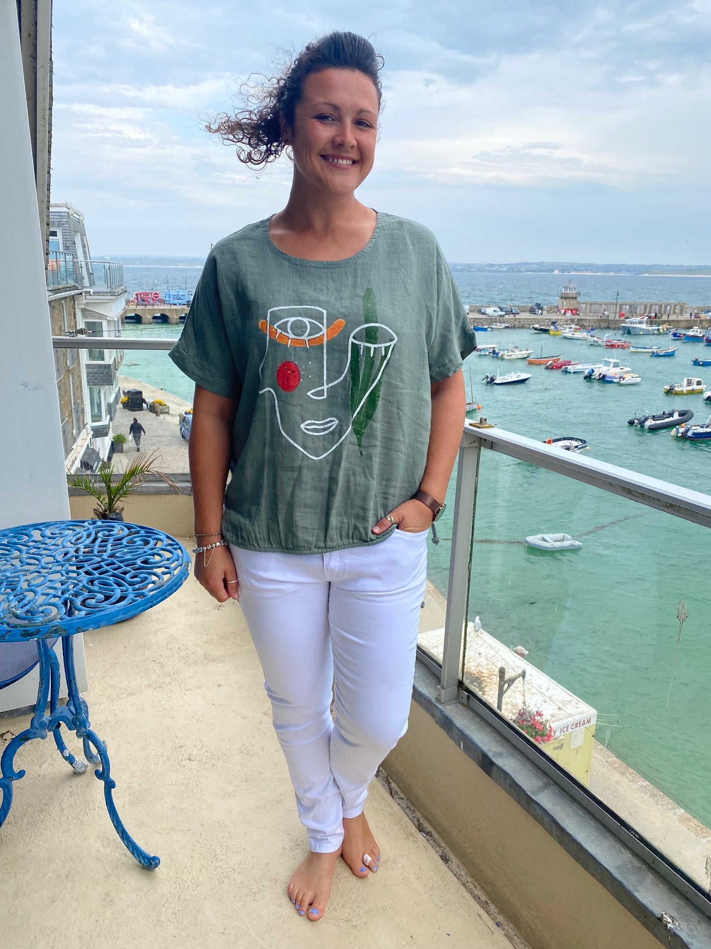 White classic ladies fit jeans