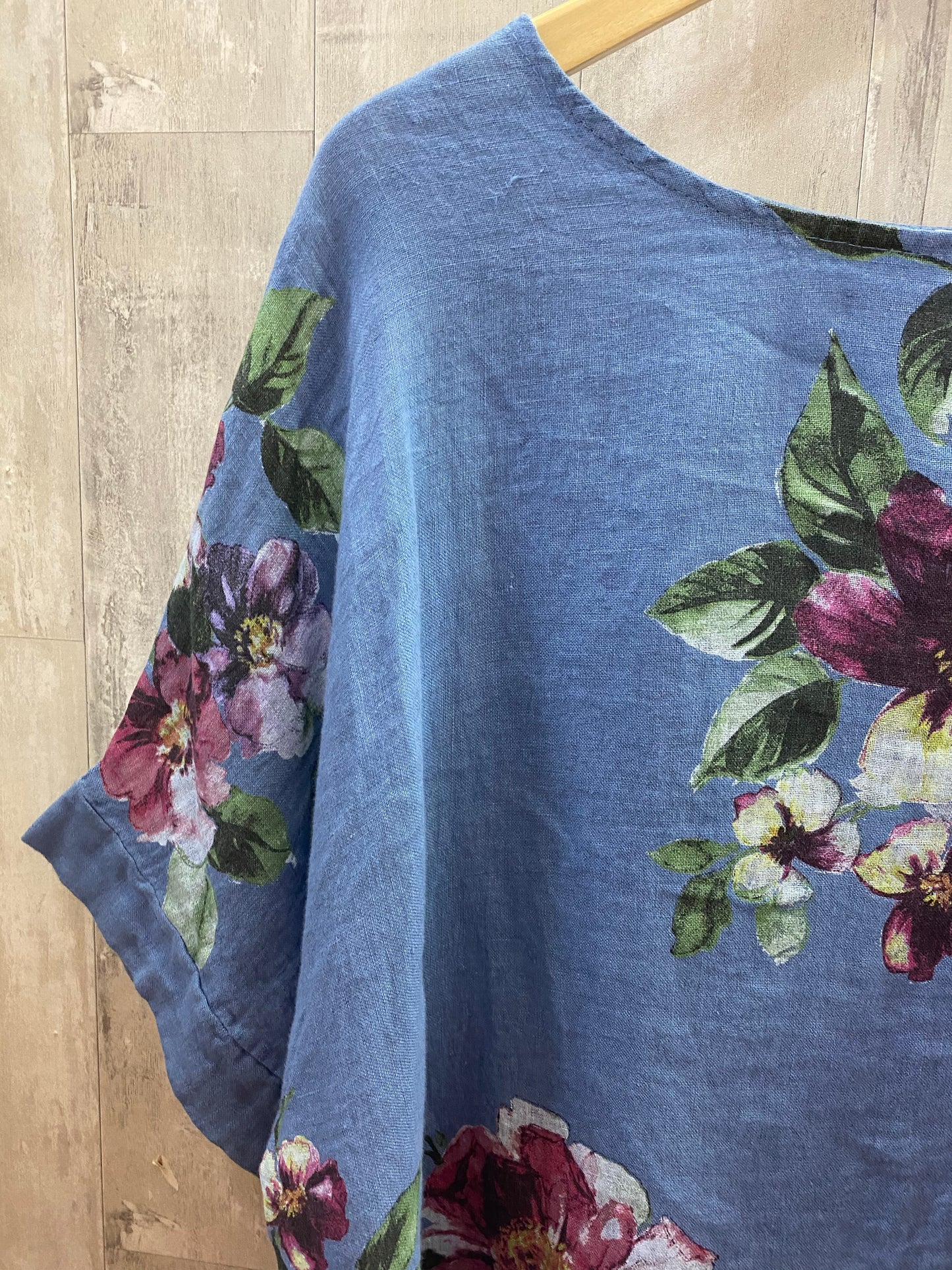 Floral linen tunic with split denim blue