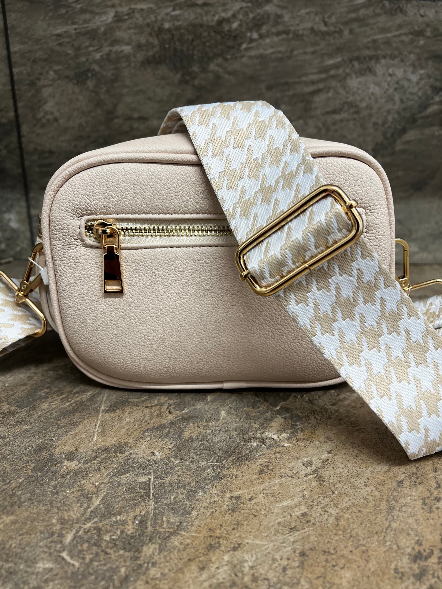 Cream crossbody bag with detachable strap