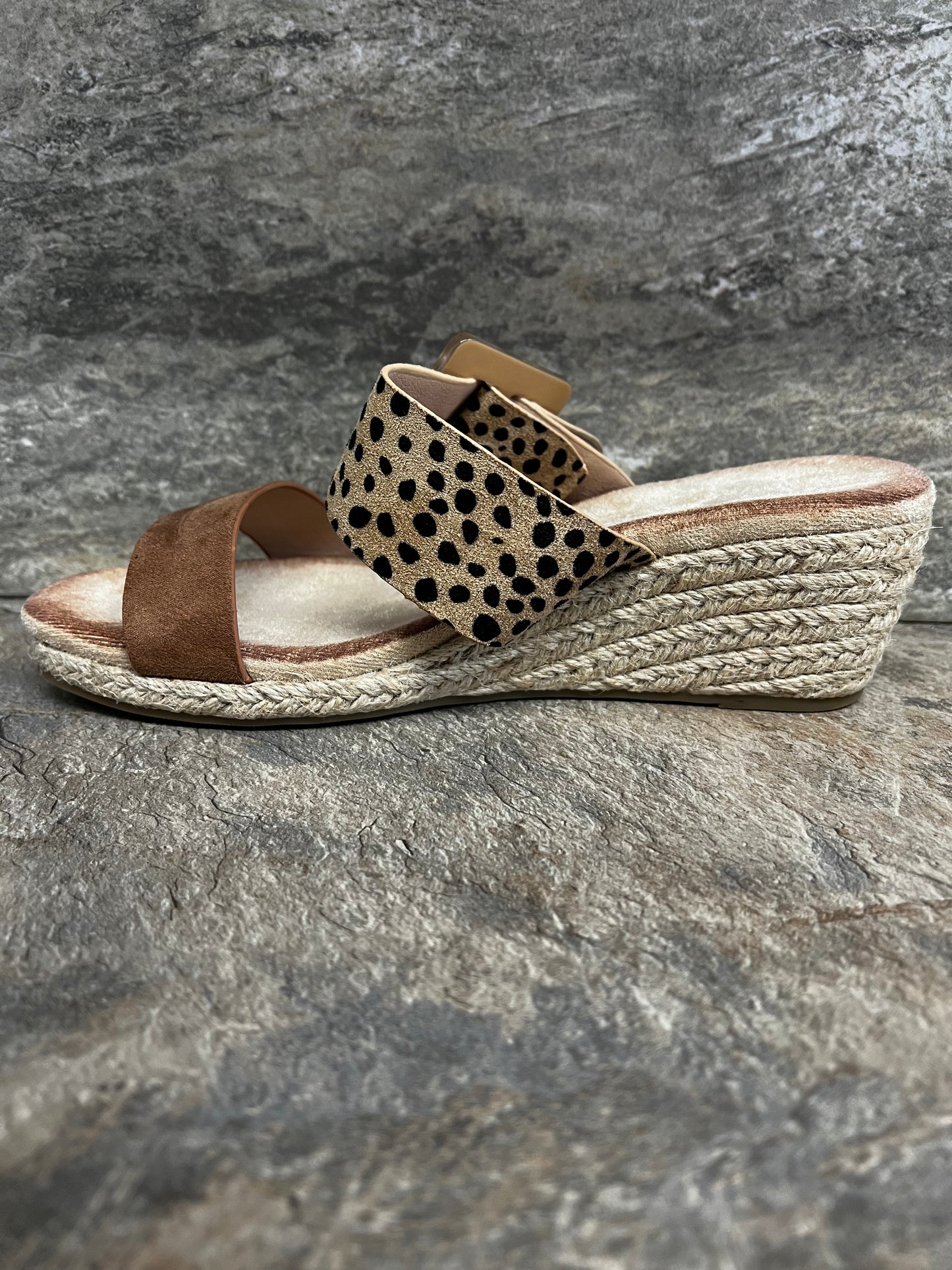 Camel mule with black detail 3-8