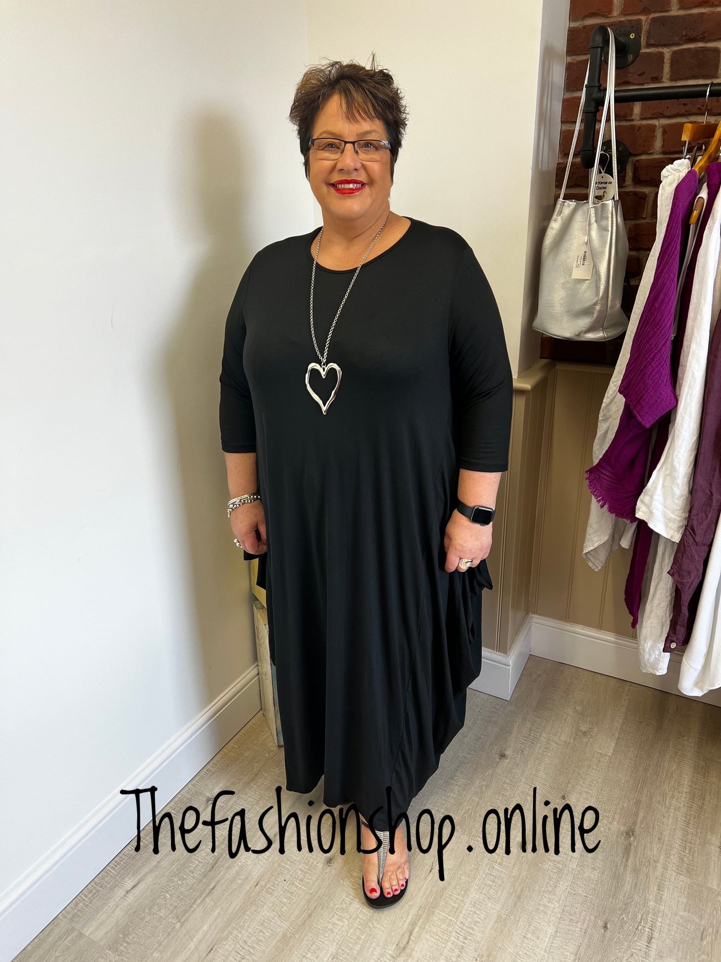 Plus size black 3/4 sleeve magic dress 20-26