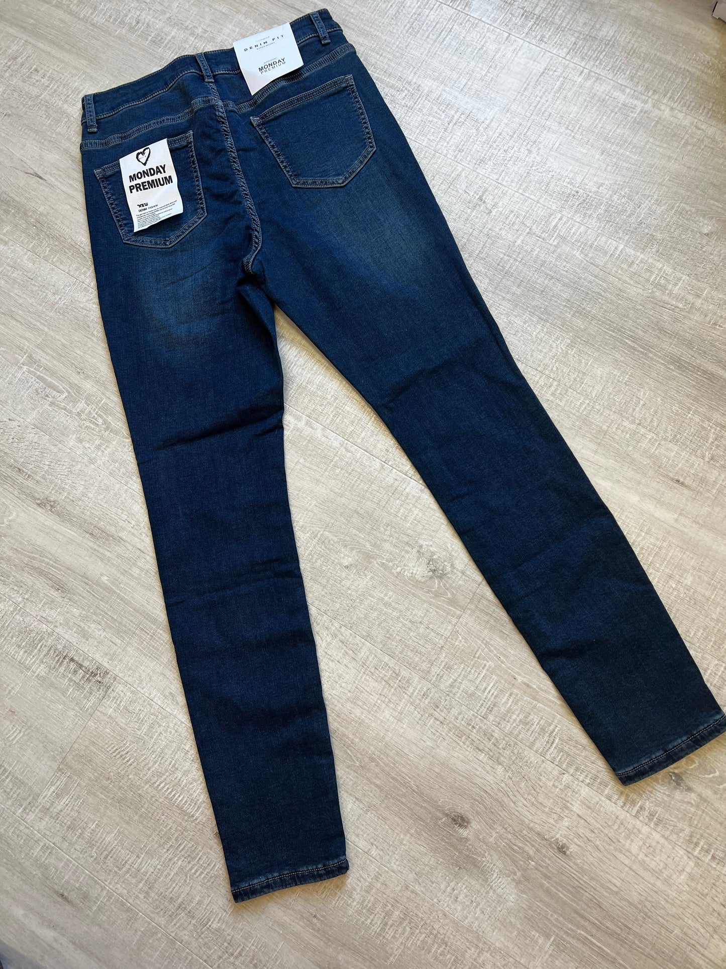 Premium dark denim ladies fit skinny jeans