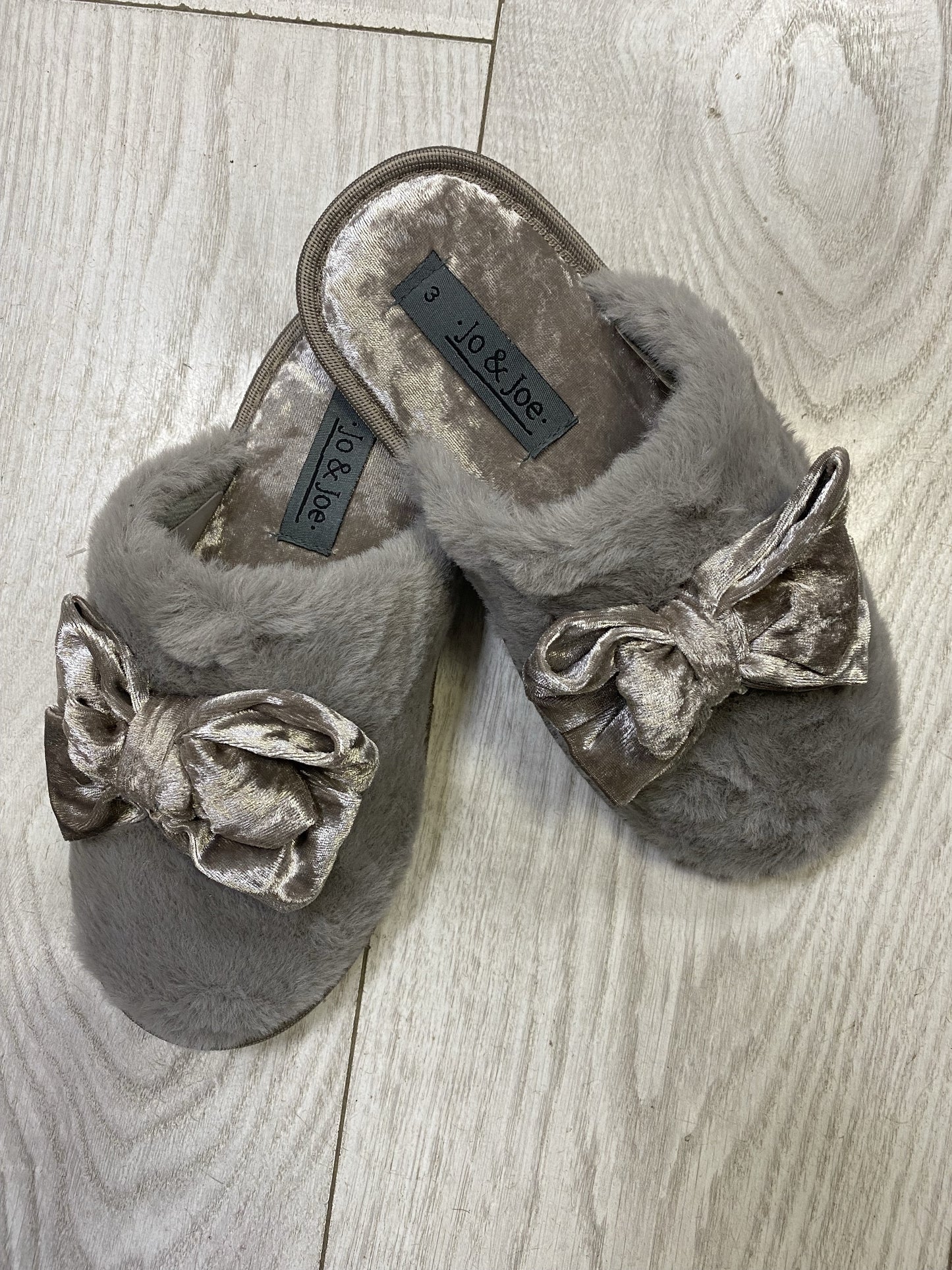 Grey Jo & Joe Beau faux fur slippers