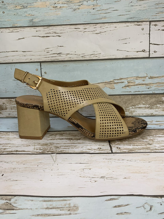 Cut out detail sandal - beige